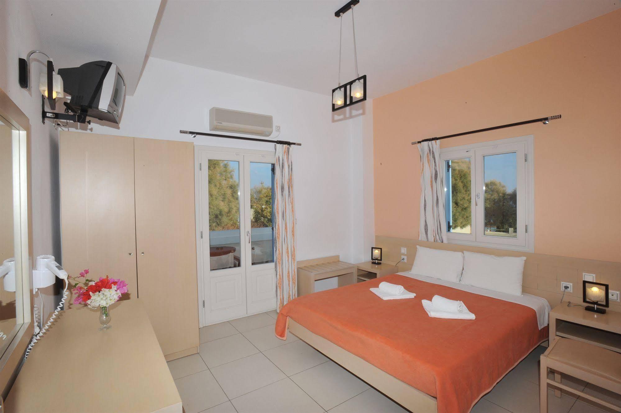 Stelios Place Perissa  Exterior photo