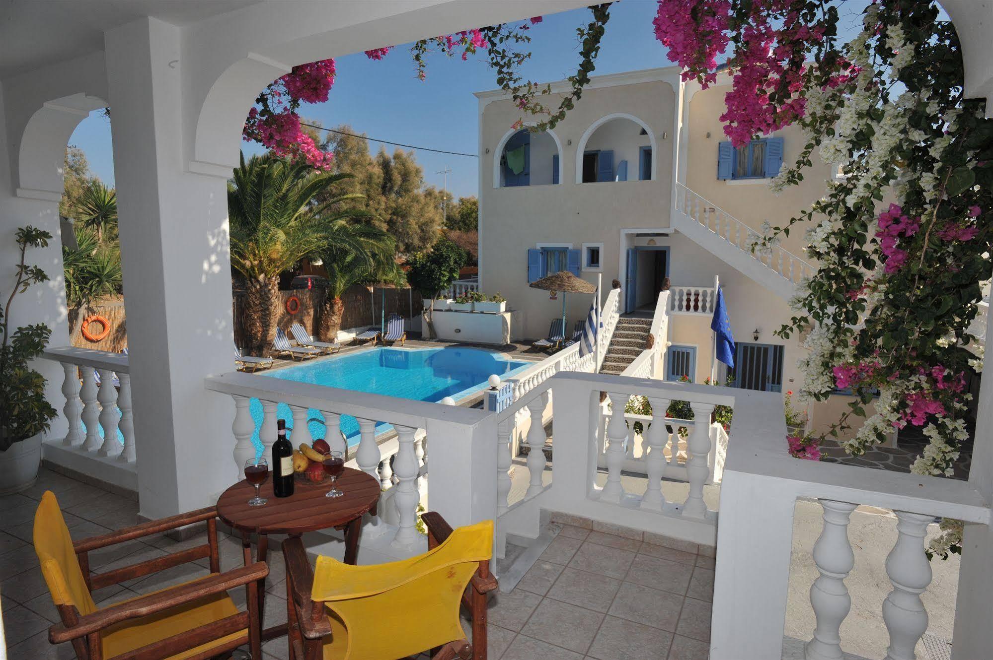 Stelios Place Perissa  Exterior photo
